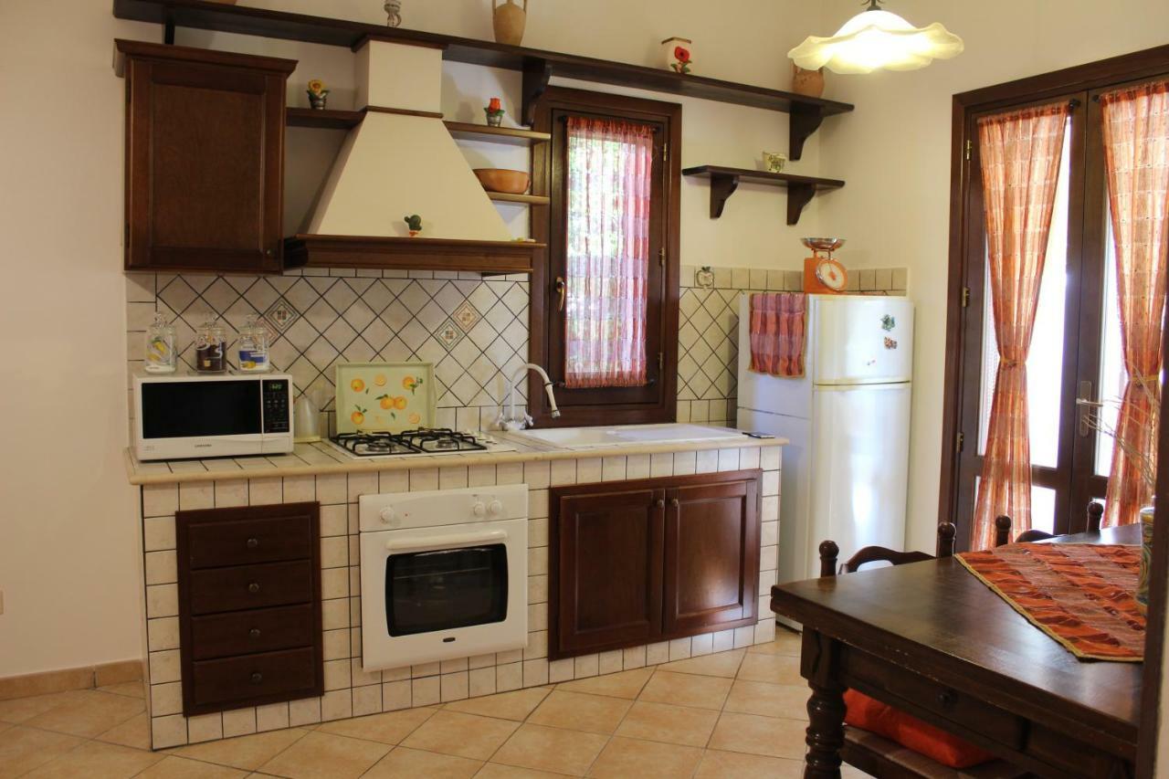 Monolocale Da Mariolina Apartment Макари Екстериор снимка