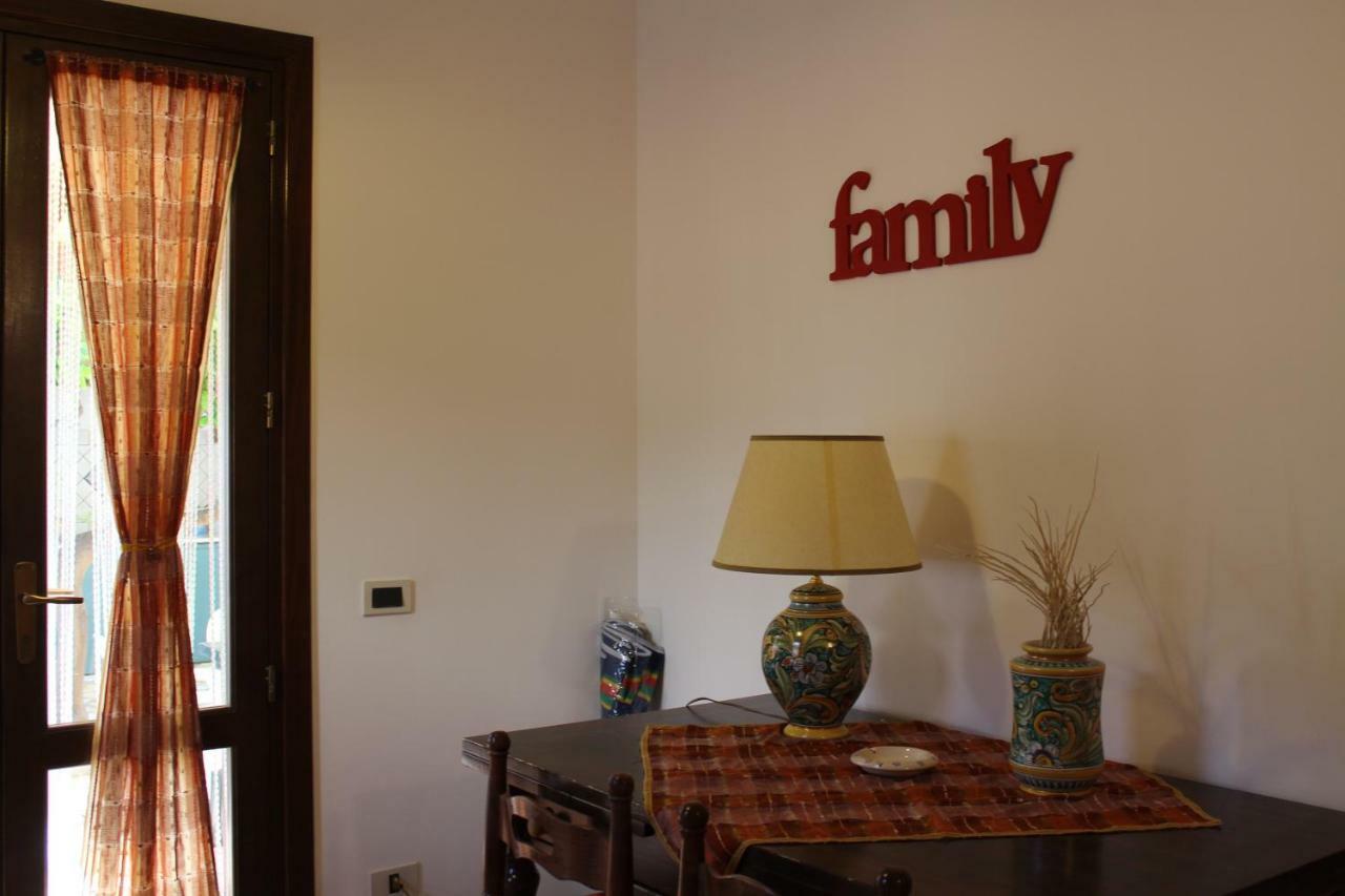 Monolocale Da Mariolina Apartment Макари Екстериор снимка