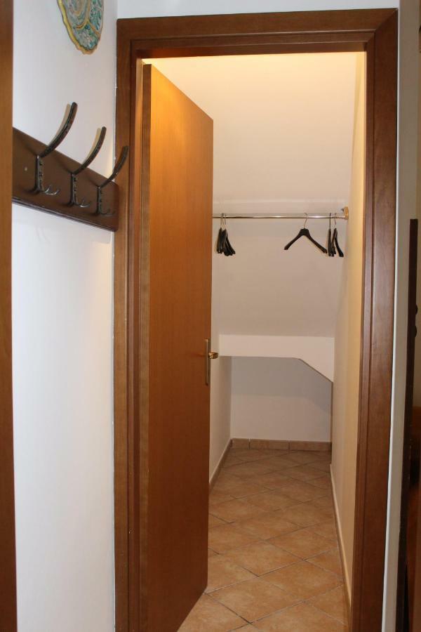 Monolocale Da Mariolina Apartment Макари Екстериор снимка